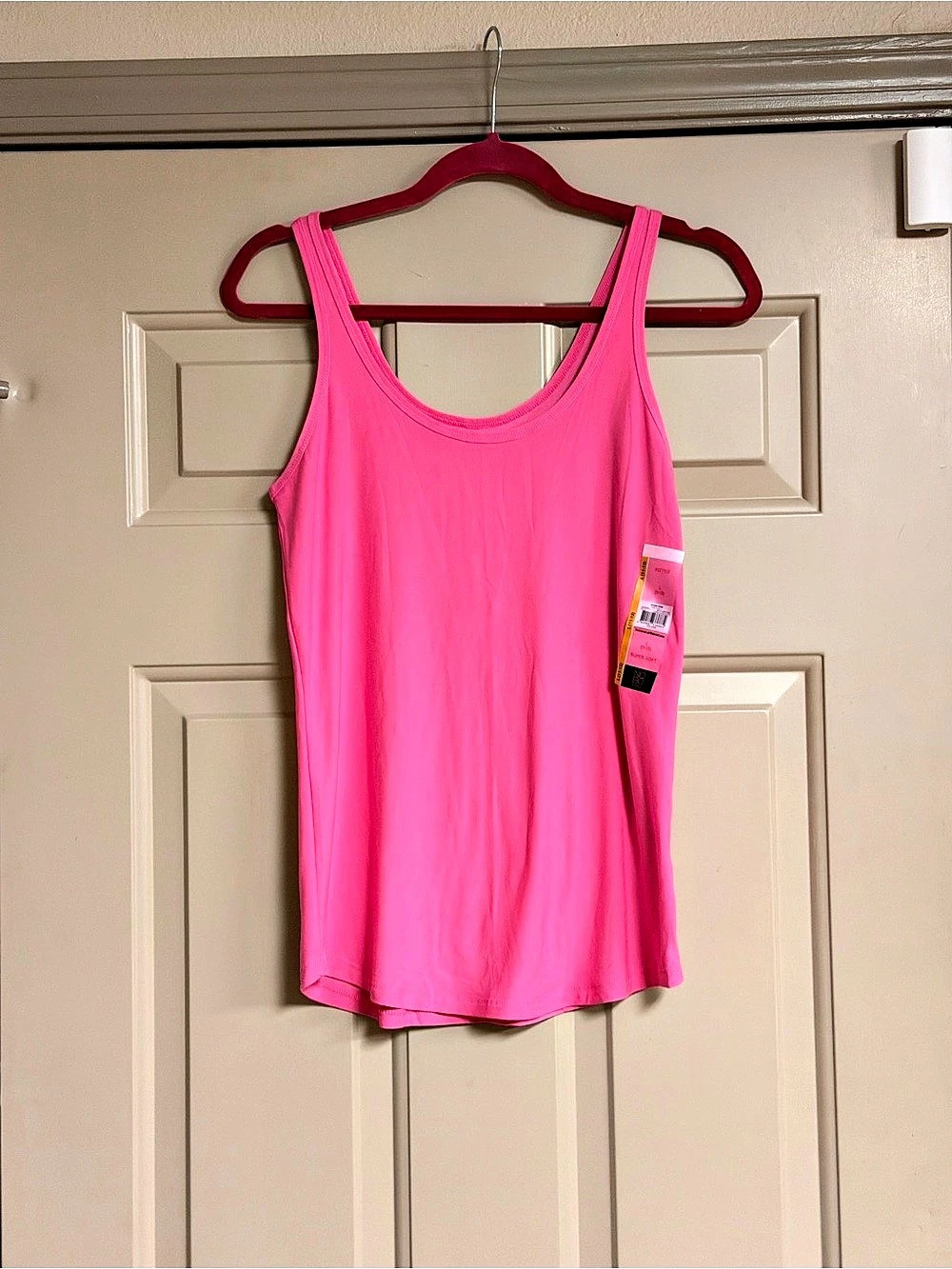 No Boundaries Women’s Size Large Scoop Neck Pink Tank Top